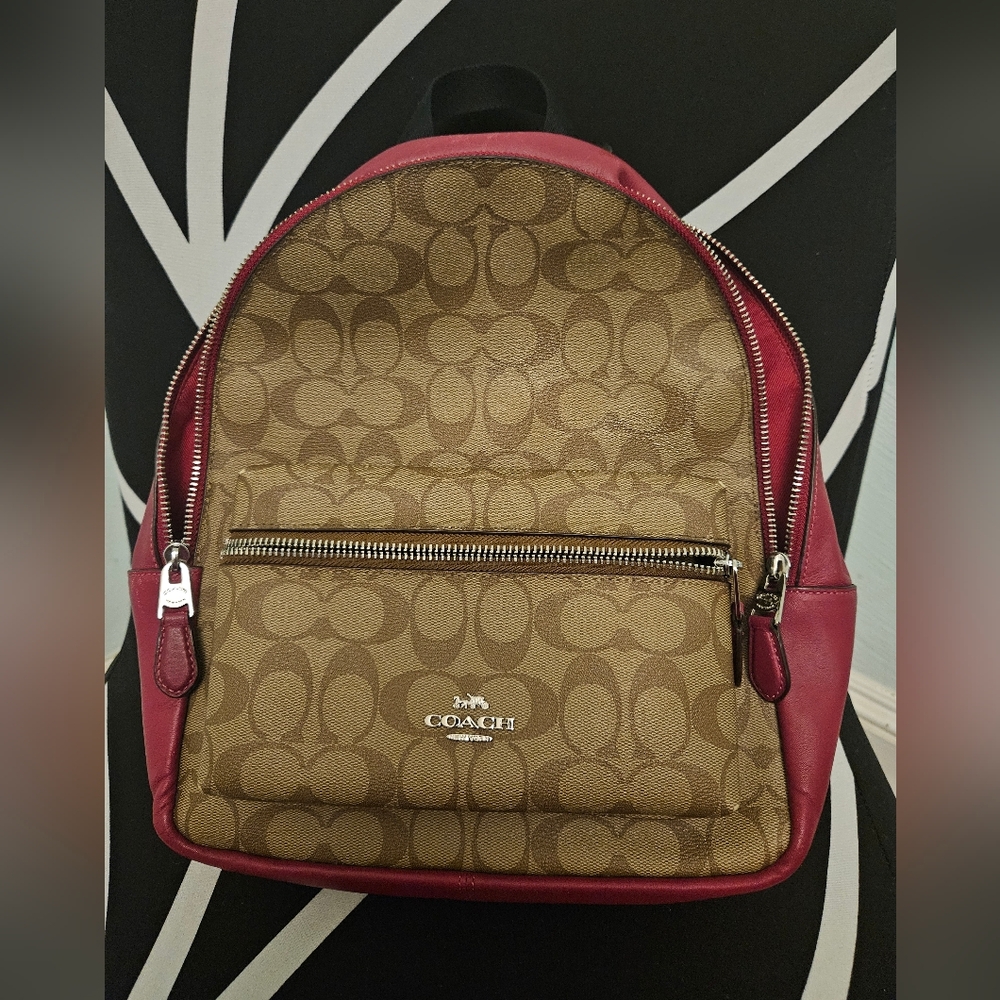 Coach Medium Charlie Backpack No H1922-F32200